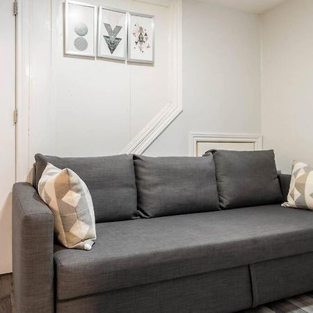 Апартаменты Cozy Nest Basement Unit Гамильтон Экстерьер фото