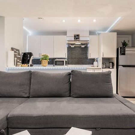 Апартаменты Cozy Nest Basement Unit Гамильтон Экстерьер фото